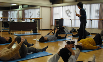 和田先生の経絡リンパセルフマッサージ写真２